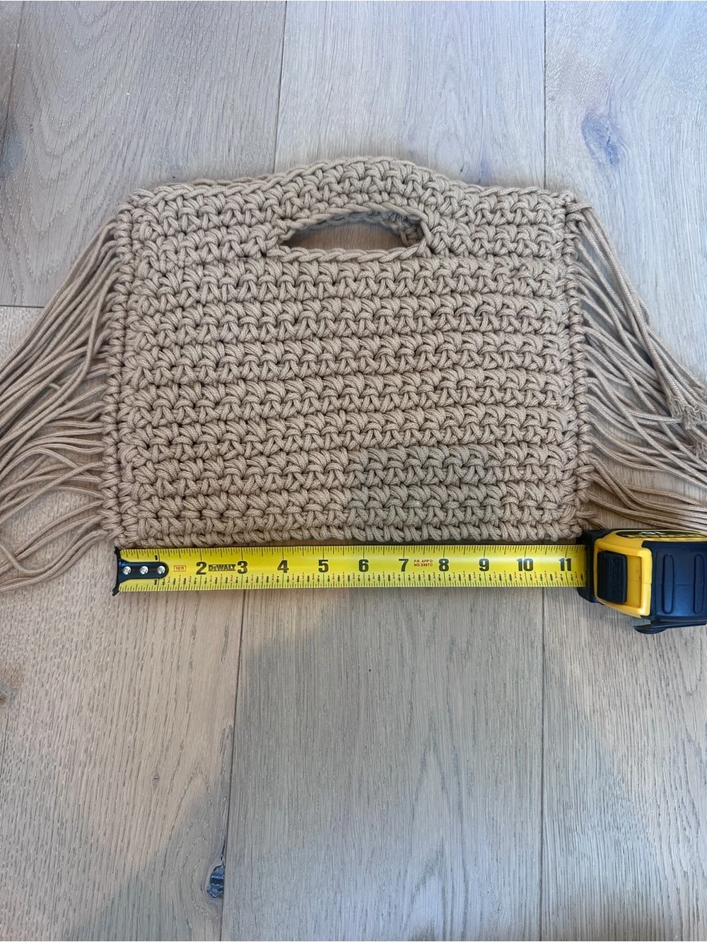 Urban Expressions Crochet Fringe Handbag – Tan